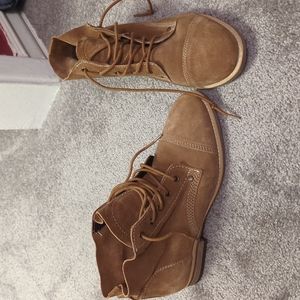 Diba tan suede booties size 8.5, like new